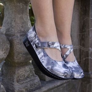 Alegria Dayna Black White Watercolor Floral Mary Jane Clogs Shoes